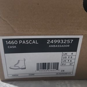 Dr. Marten Women boots